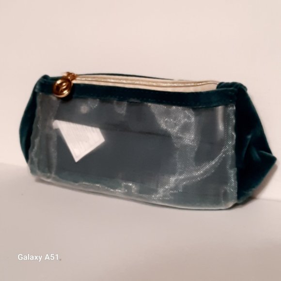 NWT Small Elegant Green Velvet Makeup bag - Picture 5 of 7